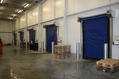 Высокоскоростные ворота Dynaco модель M2 Freezer 5000х5000